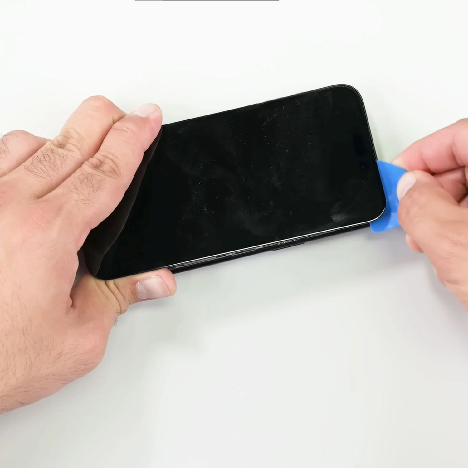 thay-mat-kinh-ep-kinh-iphone-15-pro-max-chinh-hanghtml-4