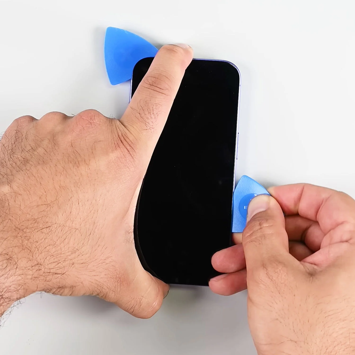 thay-mat-kinh-ep-kinh-iphone-16-plus-chinh-hanghtml-3