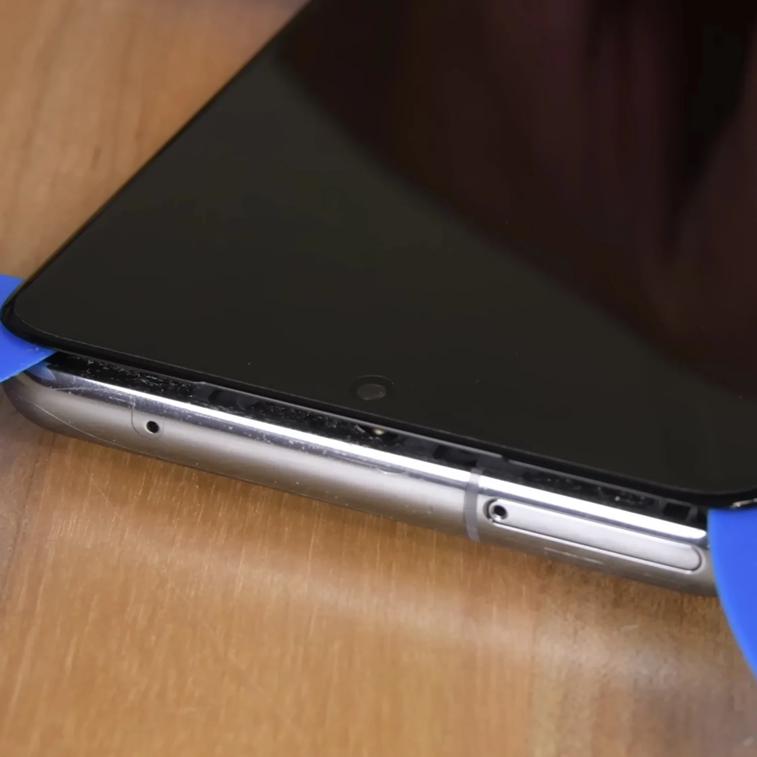 thay-mat-kinh-ep-kinh-samsung-galaxy-s20-ultra-slide1