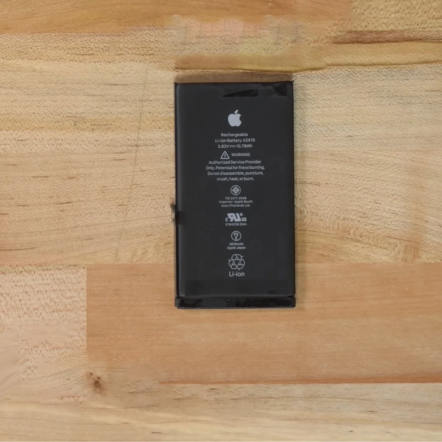 thay-pin-iphone-12-pro-chinh-hanghtml-1