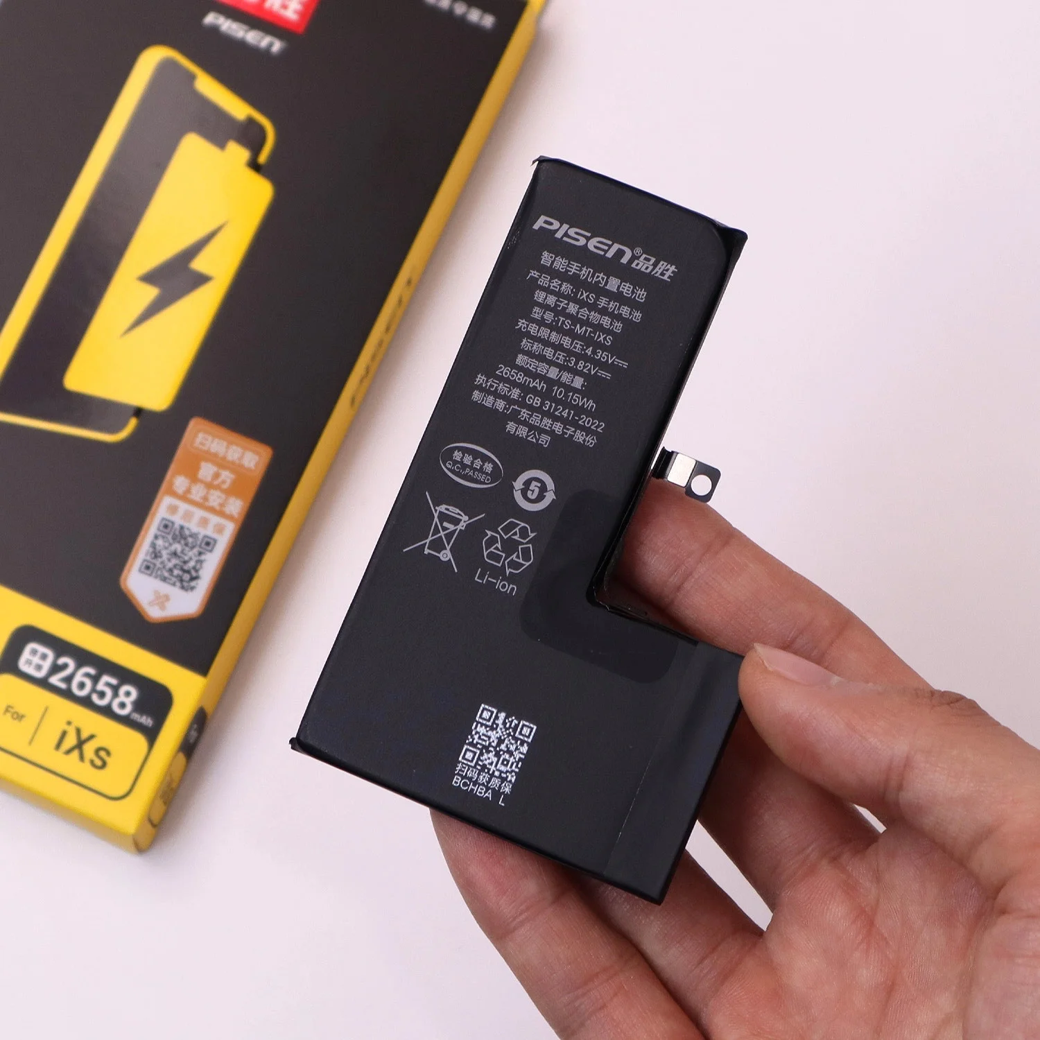 thay-pin-iphone-xs-chinh-hanghtml-3