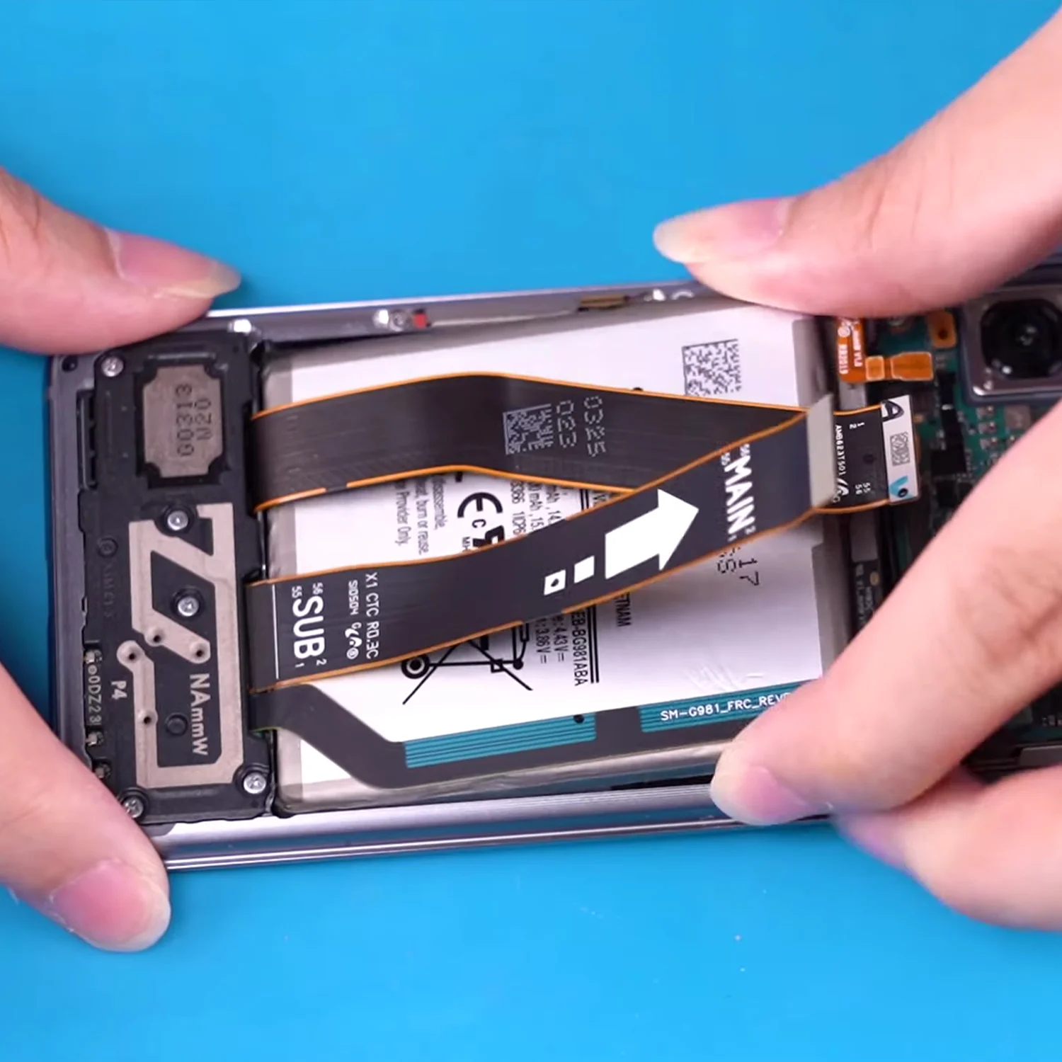 thay-pin-samsung-galaxy-s20-chinh-hang-slide2