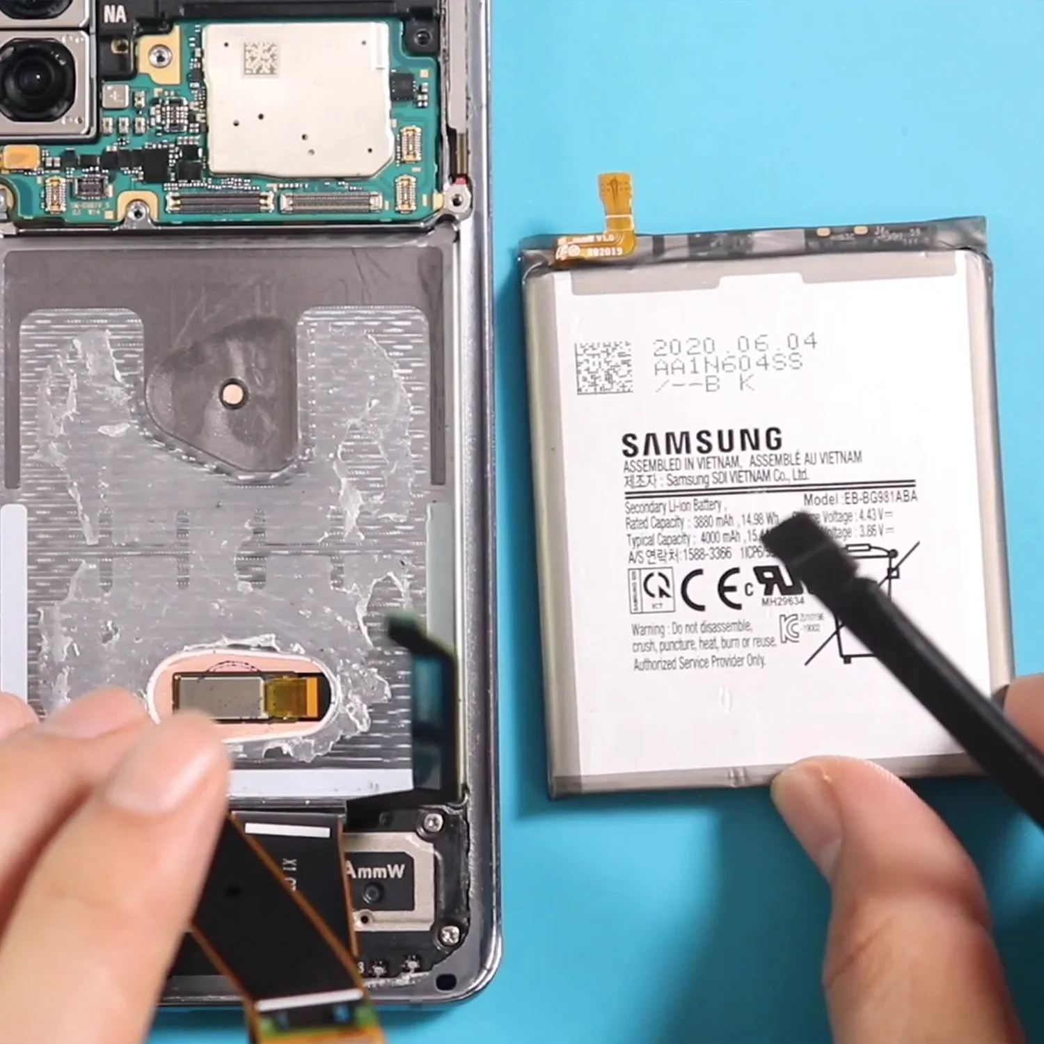 thay-pin-samsung-galaxy-s20-chinh-hang-slide4