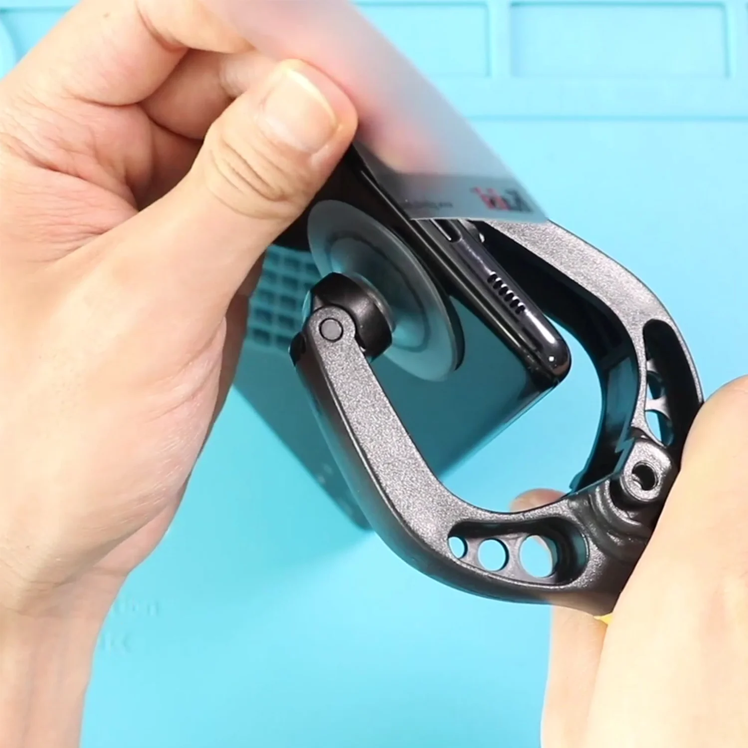 thay-pin-samsung-galaxy-s20-plus-salide1