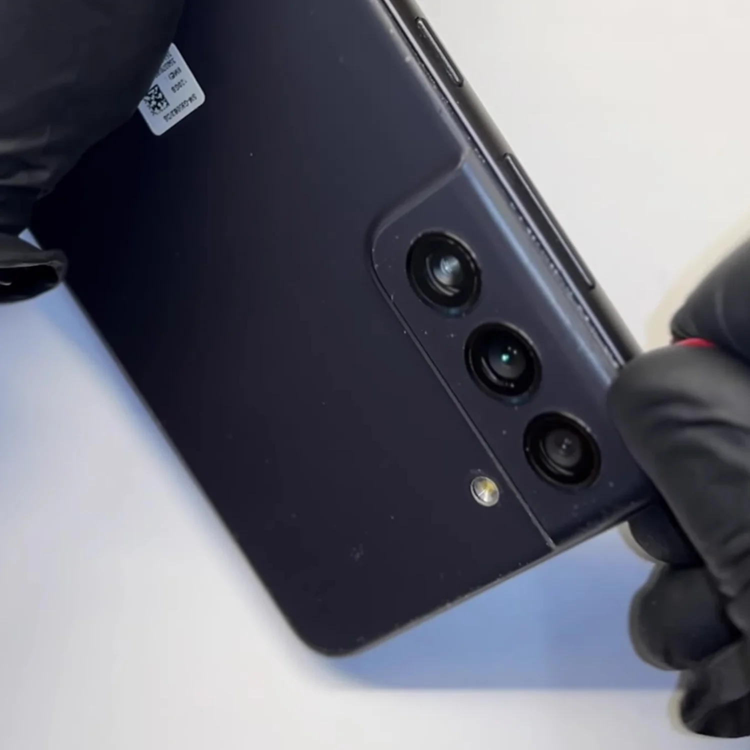 thay-pin-samsung-galaxy-s21-fe-chinh-hang-slide1