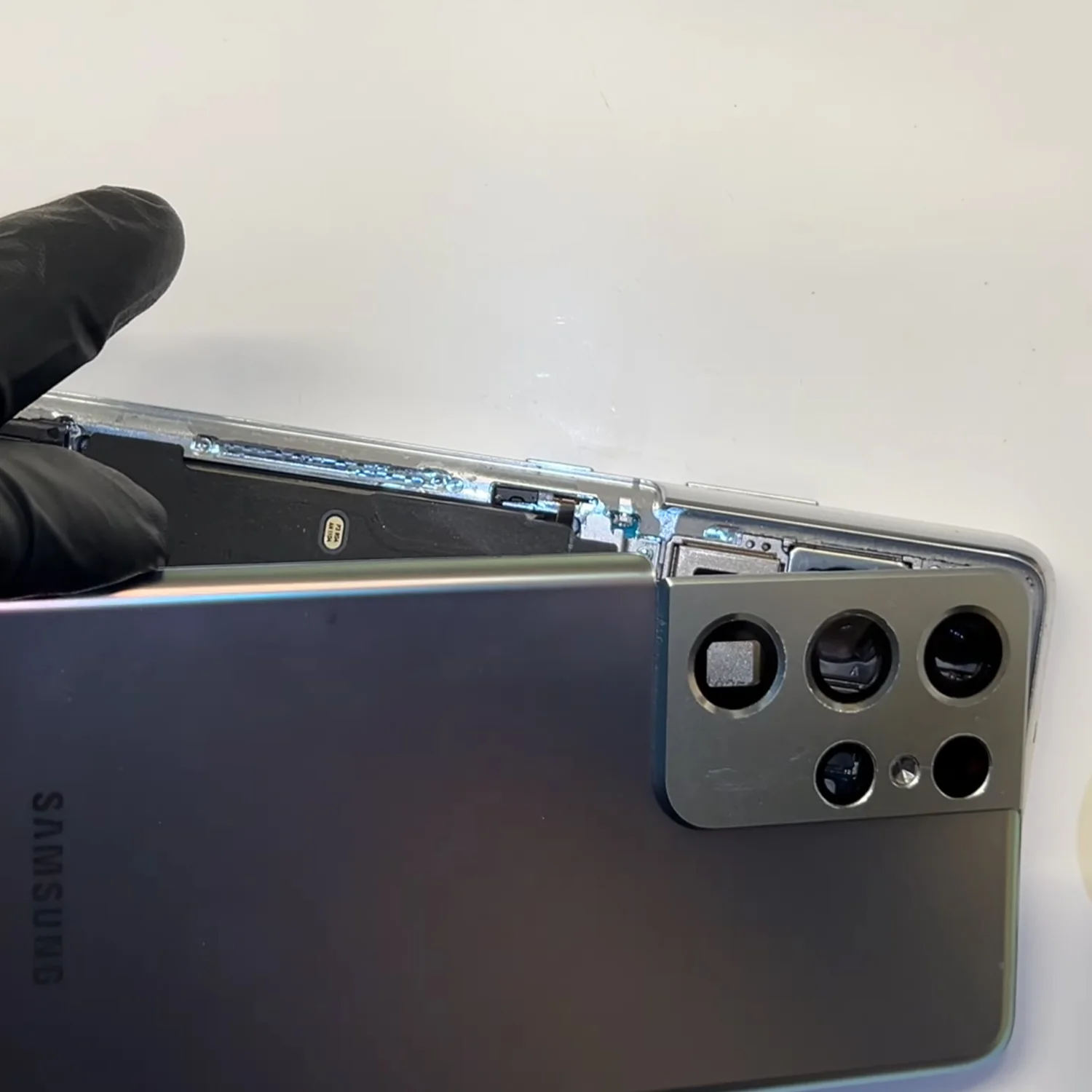 thay-pin-samsung-galaxy-s21-ultra-chinh-hang-slide2