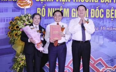 Lễ Công Bố Quyết Định Thành Lập Bệnh Viện Trường Đại Học Y Khoa Vinh Và Bổ Nhiệm Giám Đốc Bệnh Viện