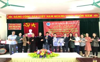 Trào quà tết Canh tý 2020 cho "Người già cô đơn - Trẻ em khuyết tật - Người khuyết tật thần kinh - tâm thần"