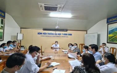 Bệnh viện Đại học Y khoa Vinh nâng cao năng lực chuyên môn trong công tác tiếp nhận, quản lý và điều trị COVID-19