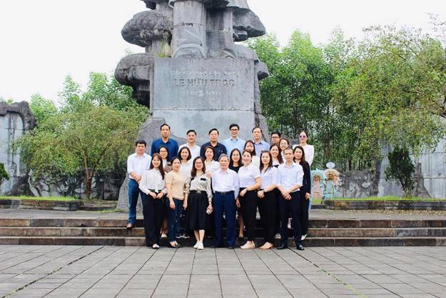 DÂNG HƯƠNG TƯỞNG NHỚ ĐẠI DANH Y HẢI THƯỢNG LÃN ÔNG LÊ HỮU TRÁC VÀ 10 CÔ GÁI NGÃ 3 ĐỒNG LỘC DÂNG HƯƠNG TƯỞNG NHỚ ĐẠI DANH Y HẢI THƯỢNG LÃN ÔNG LÊ HỮU TRÁC VÀ 10 CÔ GÁI NGÃ 3 ĐỒNG LỘC