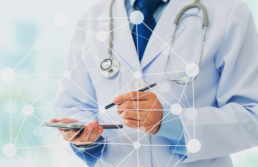 Dùng iPad và Zoom để khám bệnh