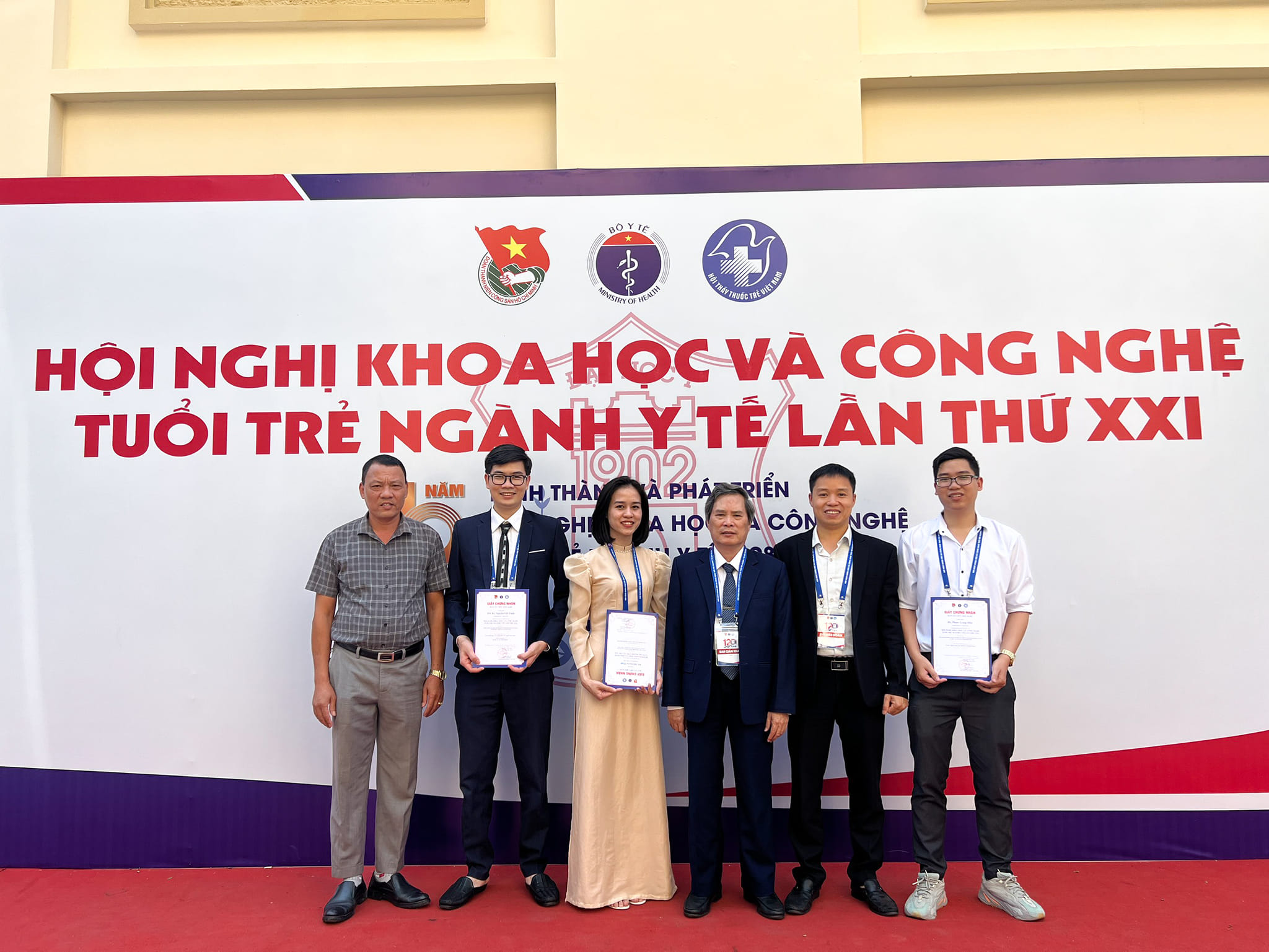 HỘI NGHỊ KHOA HỌC VÀ CÔNG NGHỆ TUỔI TRẺ NGÀNH Y TẾ LẦN THỨ XXI - Kỷ niệm 40 năm hình thành và phát triển hội nghị (1982 - 2022)