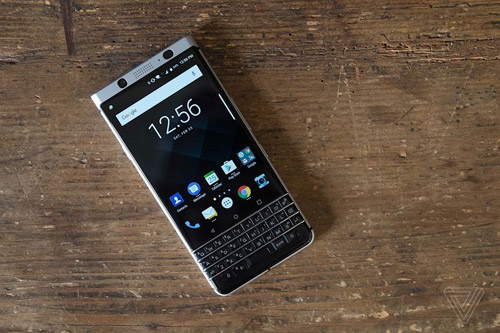 gia-blackberry-keyone-1