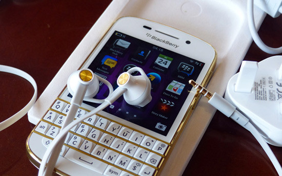tai-blackberry-q10