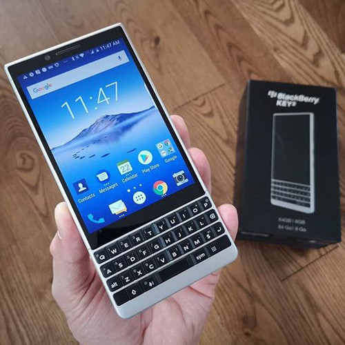 so-sanh-blackberry-key2-va-keyone-2