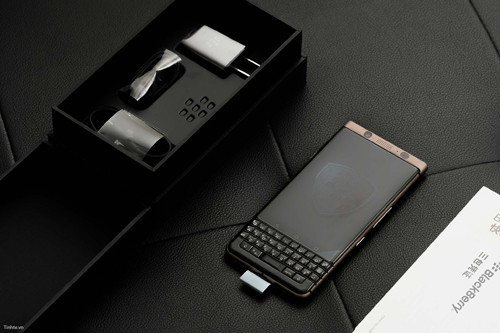 blackberry-keyone-2-sim-bronze-3