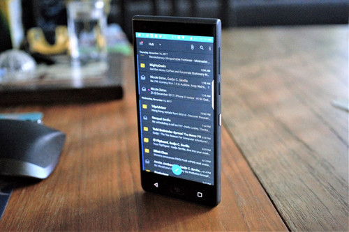 mua-blackberry-motion-cu-3