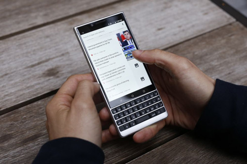 mau-sac-blackberry-key2-le-5