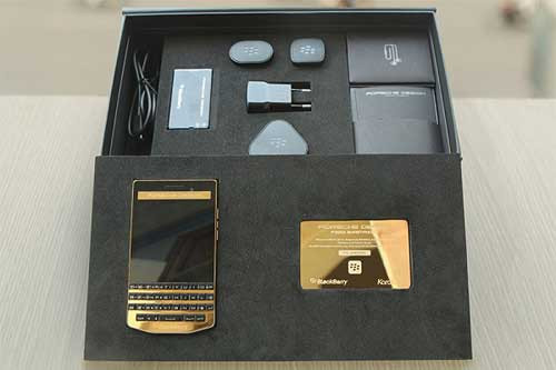 blackberry-porsche-design-p9983-cu-3.