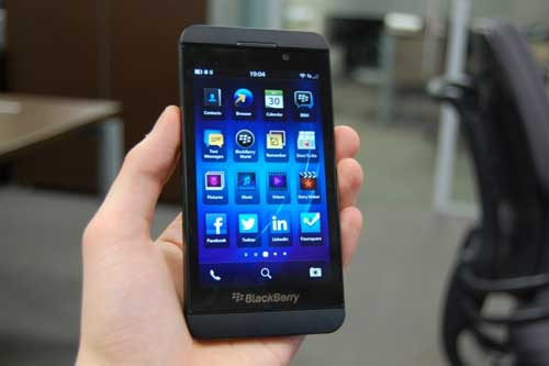 mua-blackberry-z10-cu-2