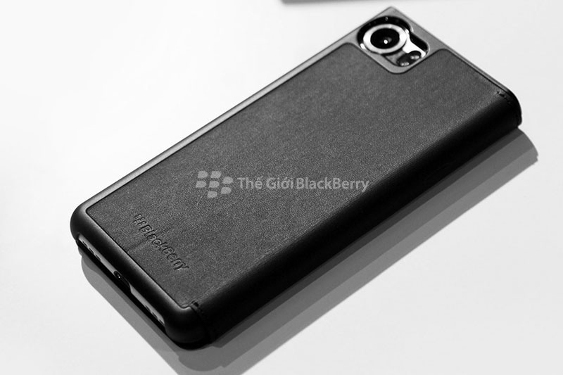 Mặt sau bao da blackberry keyone