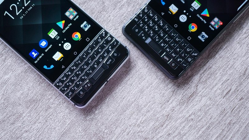 Bàn phím blackberry keyone vs blackberry edition