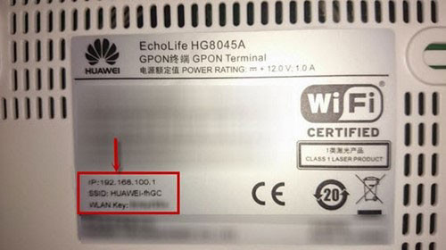 Bạn lật đằng sau để lấy thông tin của wifi