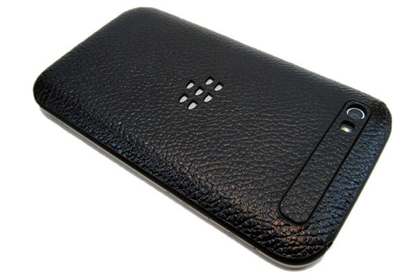 Ốp lưng blackberry Q20 bằng da