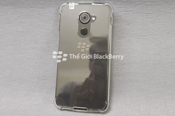 Ốp lưng dtek60 trong suốt