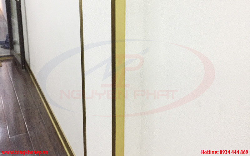 Nẹp nhôm chữ V rộng 2cm ốp góc tường