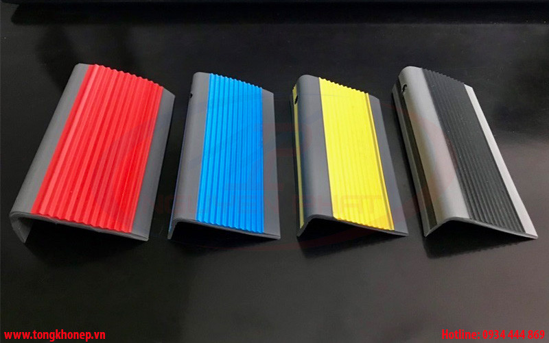 Ưu điểm của nẹp nhựa chống trơn cầu thang pvc