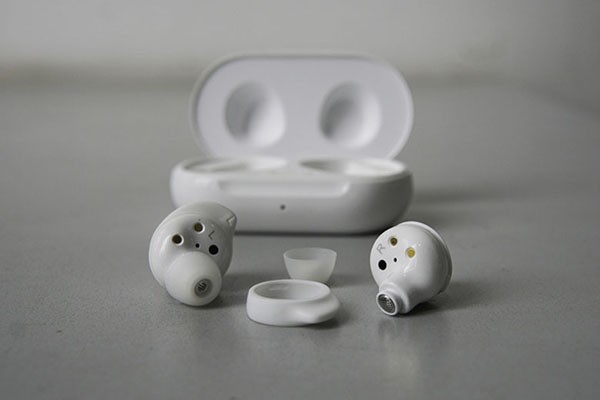 tai-nghe-khong-day-samsung-buds-plus-2