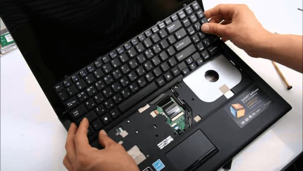 thao-ban-phim-laptop-1641032901