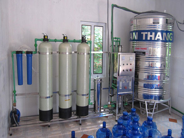 dây chuyền lọc nước đóng bình