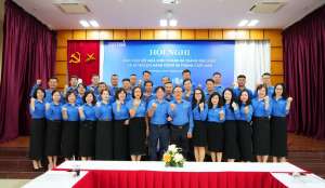 VIETCHEM TỔ CHỨC HỘI NGHỊ SƠ KẾT 6 THÁNG ĐẦU NĂM 2025: BỨT PHÁ THÀNH CÔNG - KHẲNG ĐỊNH VỊ THẾ