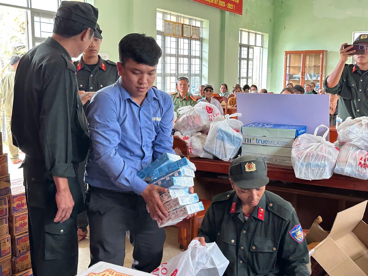 mot-so-hinh-anh-trong-hoat-dong-tu-thien-cua-vietchem-1