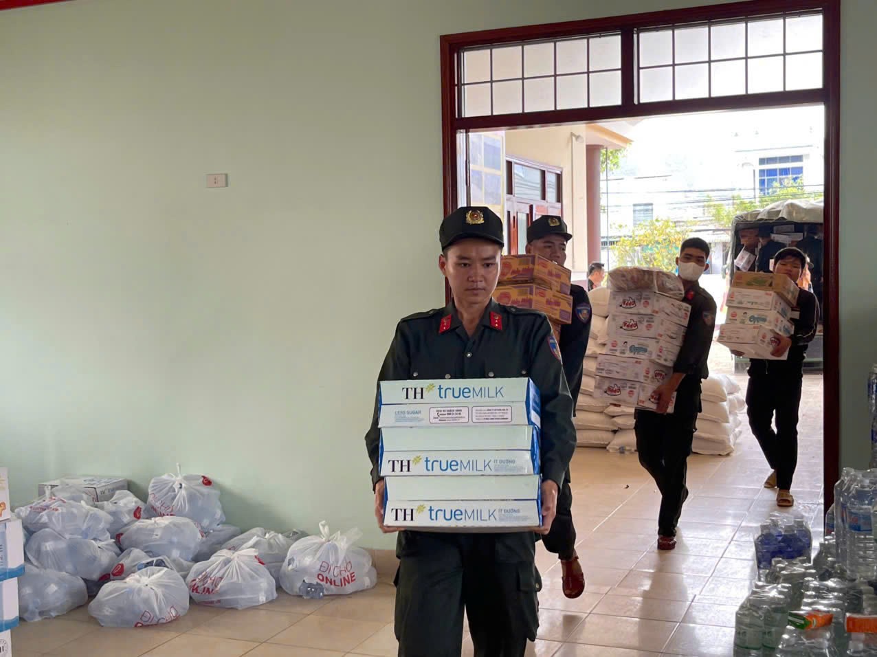 mot-so-hinh-anh-trong-hoat-dong-tu-thien-cua-vietchem-8