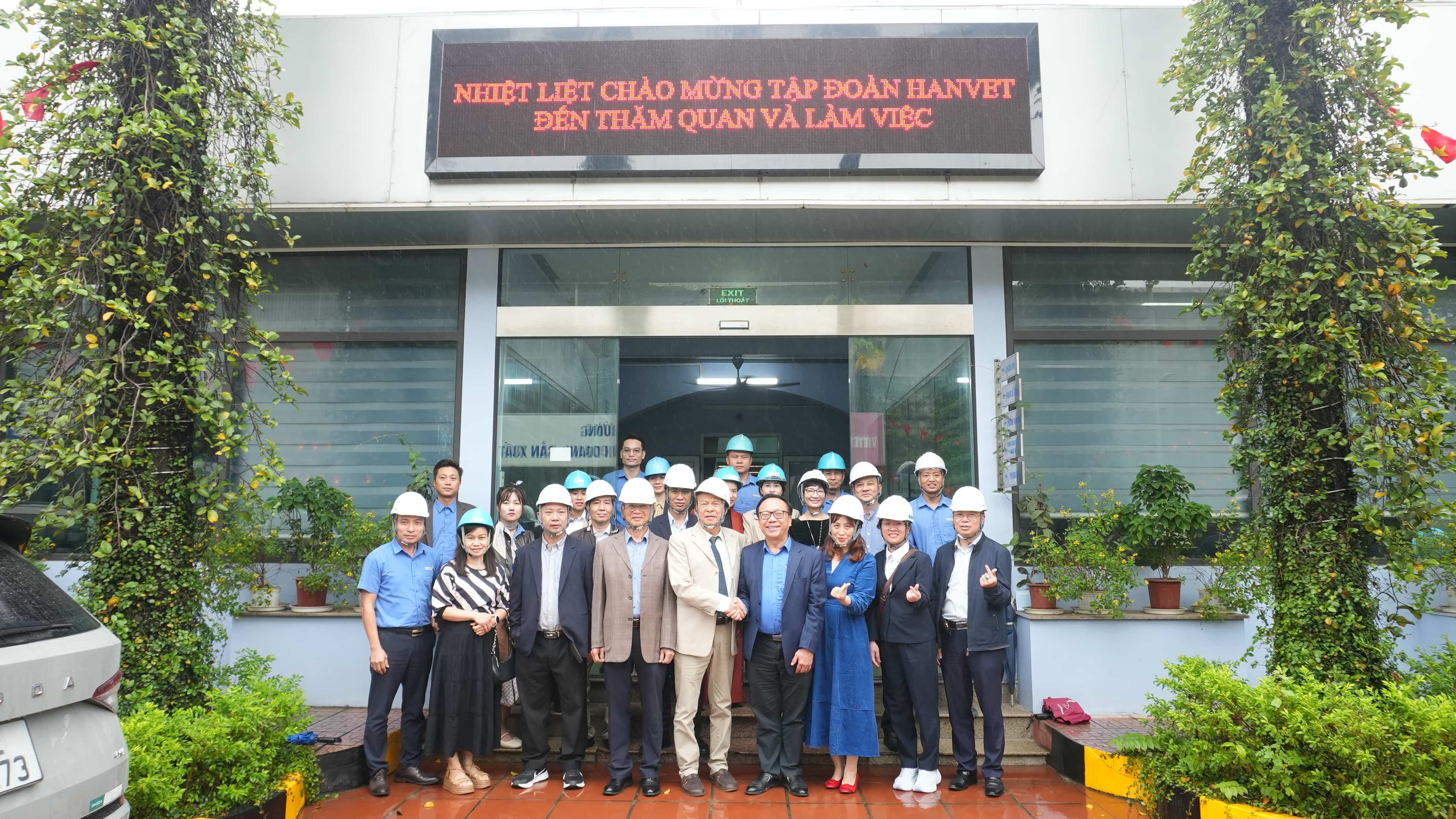 vietchem-hanvet-dat-nen-mong-cho-su-hop-tac-ben-vung