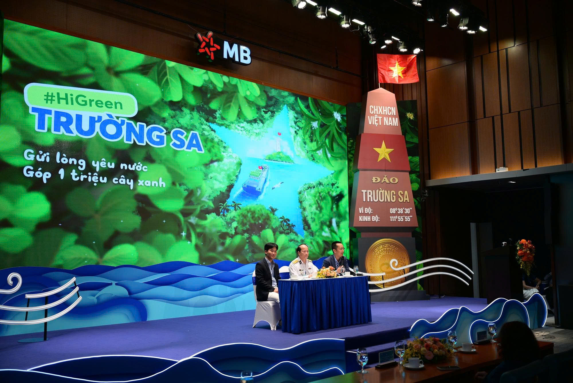 vietchem-dong-hanh-higreen-truong-sa-gieo-mam-xanh-vi-bien-dao-ben-vung-1