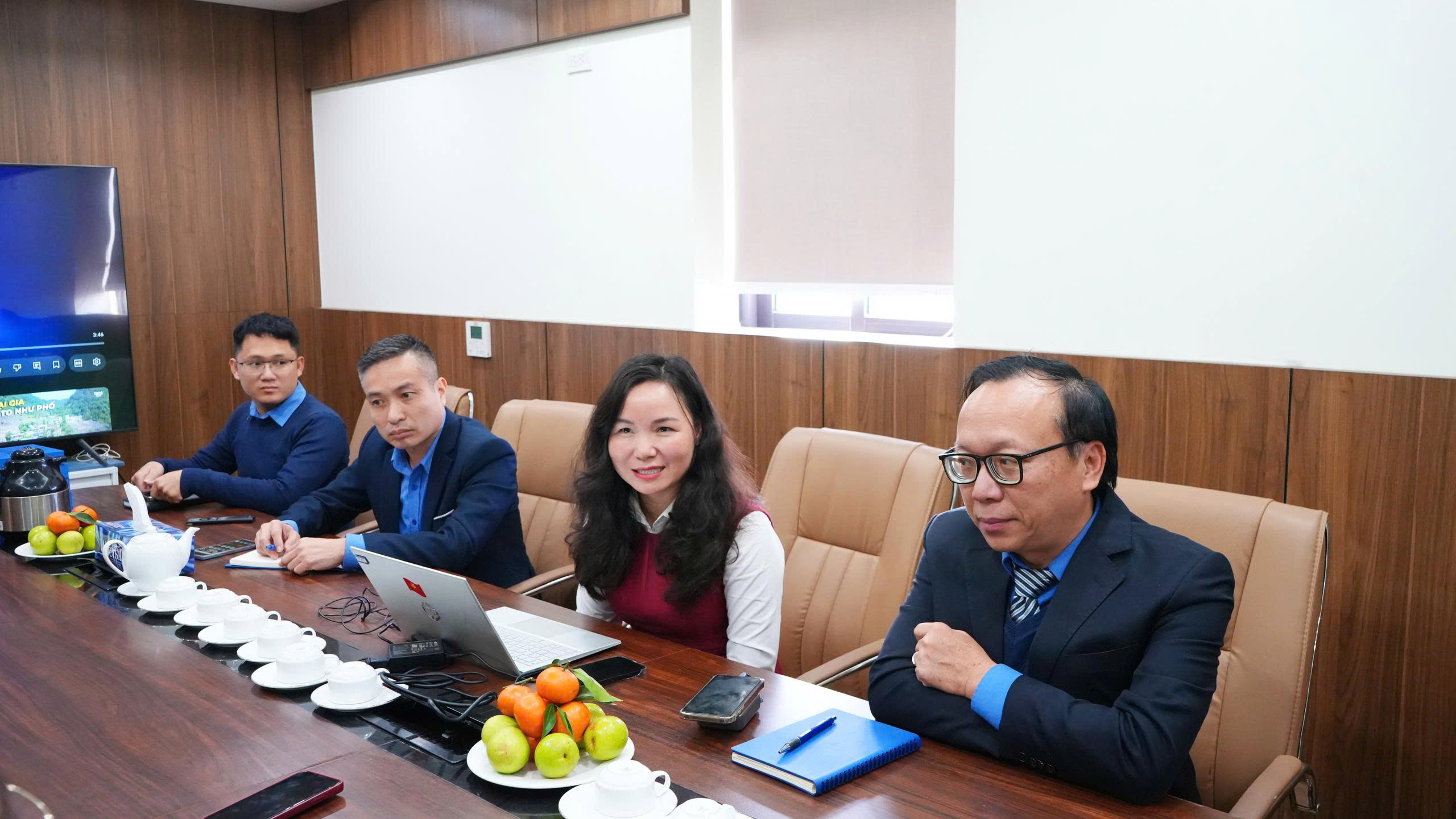 vietchem-tang-cuong-ket-noi-mo-rong-hop-tac-cung-truong-dai-hoc-phenikaa-2