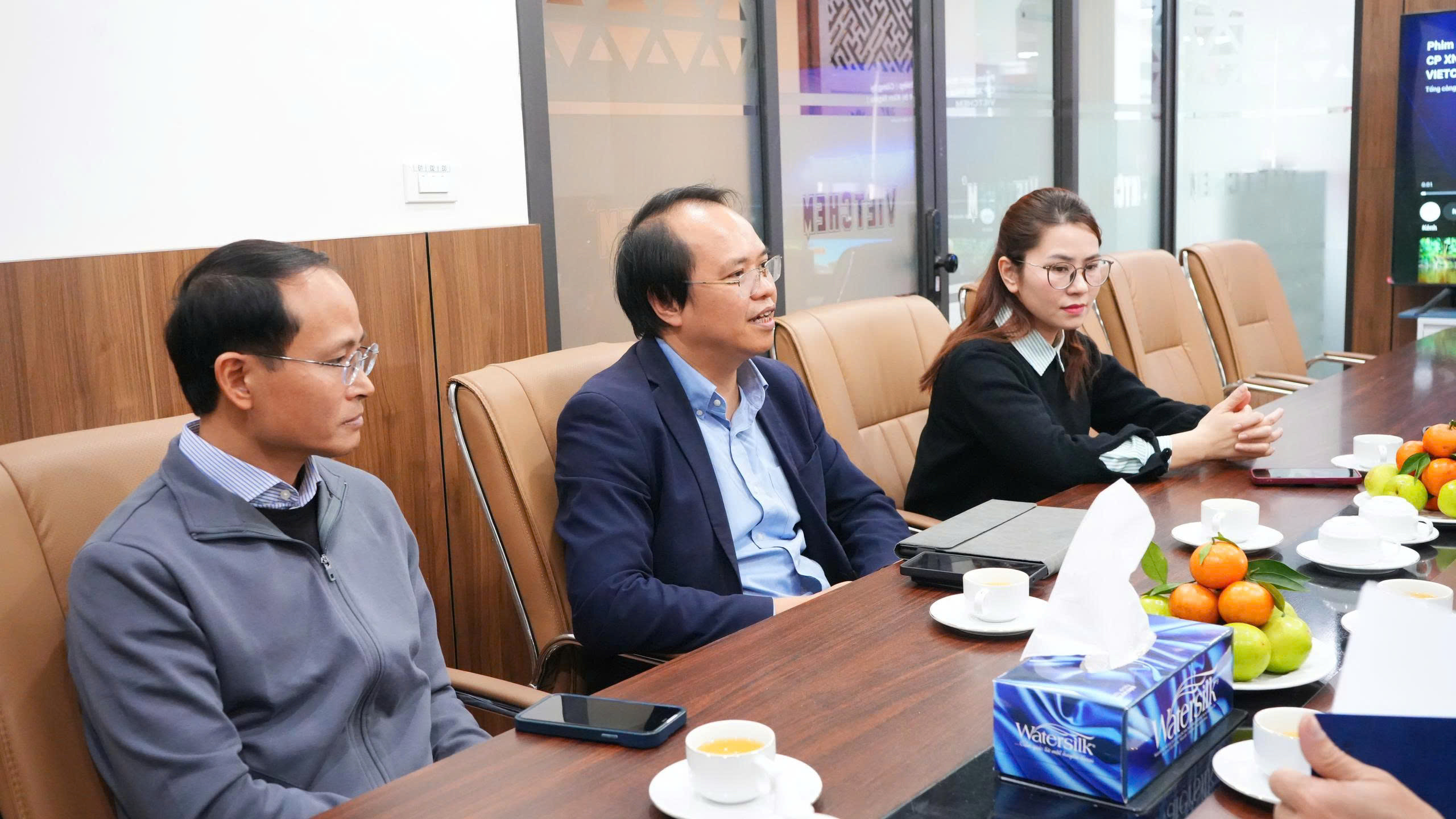 vietchem-tang-cuong-ket-noi-mo-rong-hop-tac-cung-truong-dai-hoc-phenikaa-7