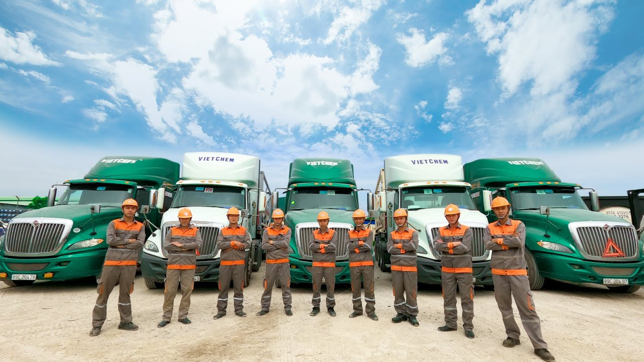 vietchem-so-huu-he-thong-logistics-chuyen-nghiep-va-nha-may-va-mang-luoi-kho-bai-quy-mo-lon