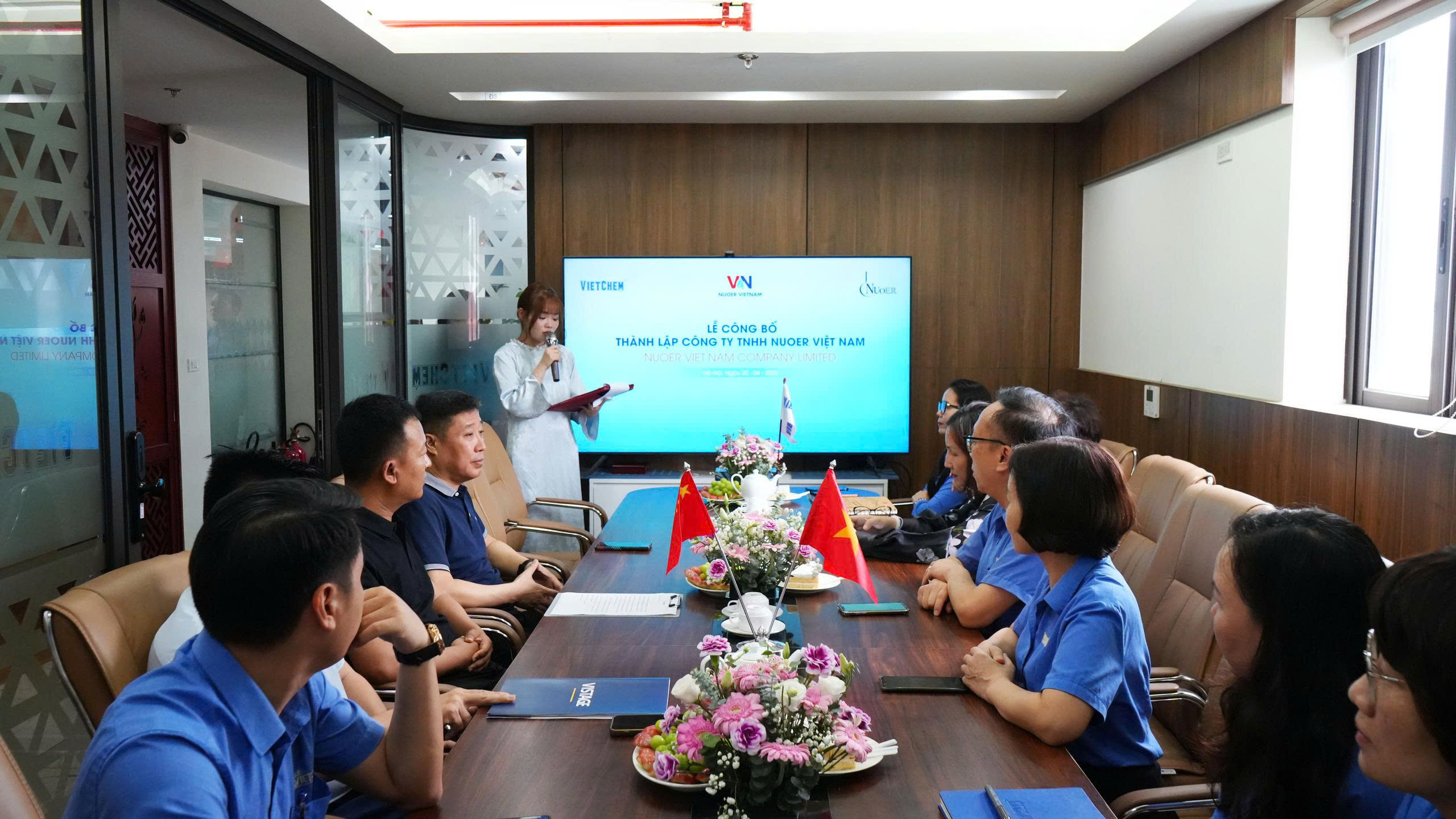 cong-ty-tnhh-nuoer-viet-nam-chinh-thuc-ra-mat-3