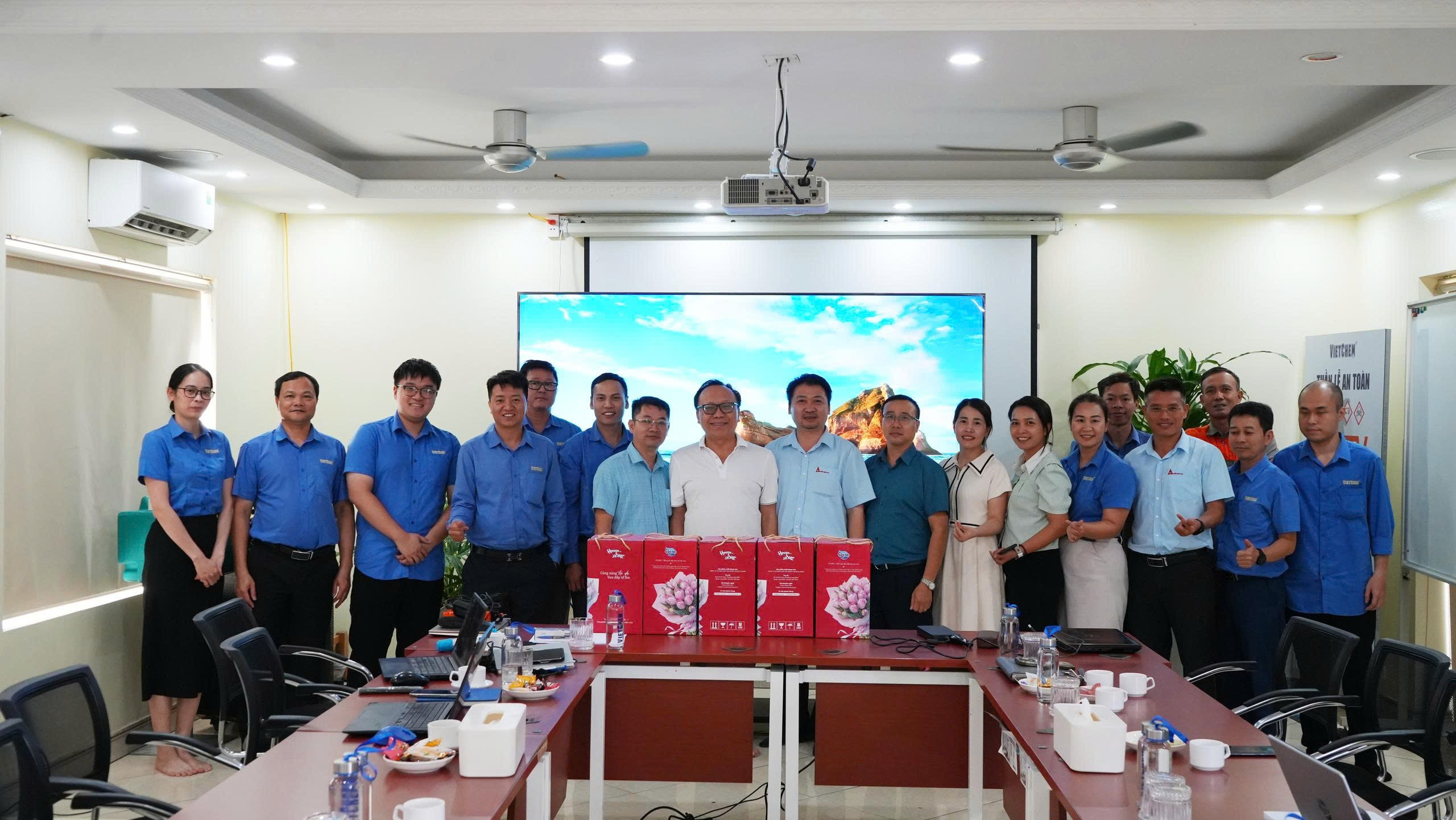 vietchem-tap-huan-an-toan-san-xuat-hoa-chat-1