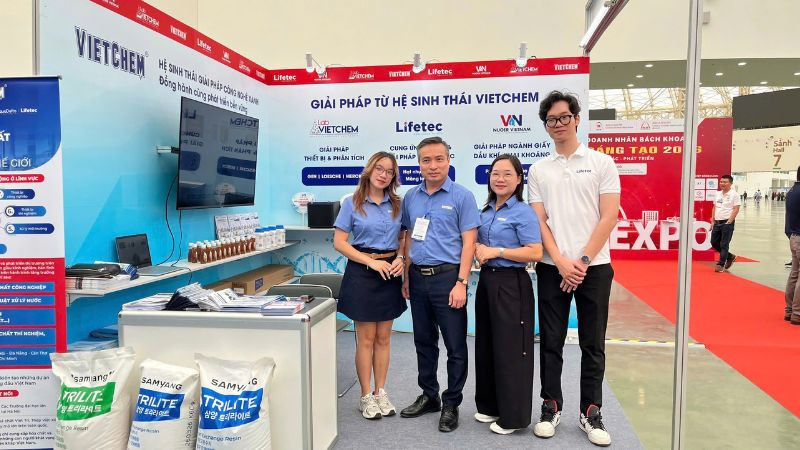 vietchem-trien-lam-doanh-nhan-bach-khoa-2026-3