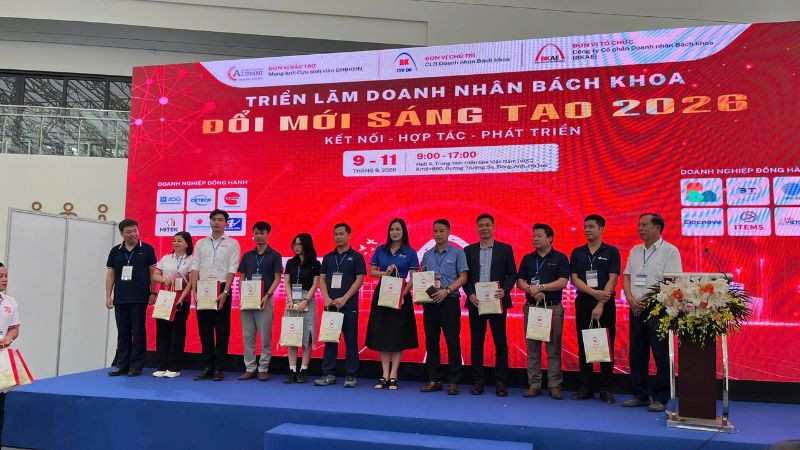vietchem-trien-lam-doanh-nhan-bach-khoa-2026-7