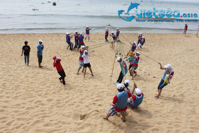 Team building bãi biển