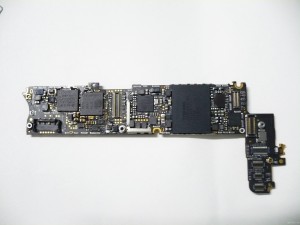 Thay main iPhone 4s