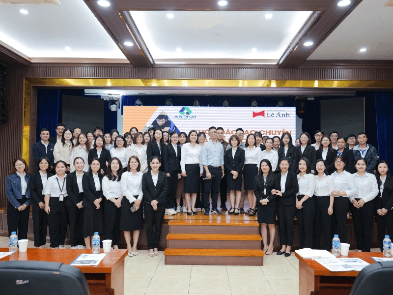 đào tạo xuất nhập khẩu tạidoanh nghiệp An Phát Holding