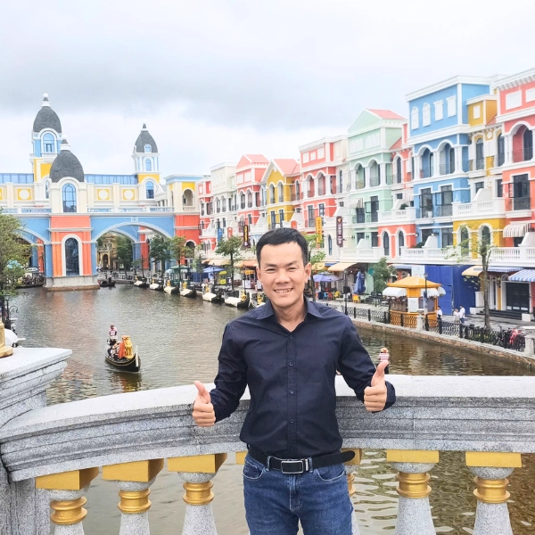 giảng viên huỳnh kim tân gần 20 năm kinh nghiệm xnk logistics